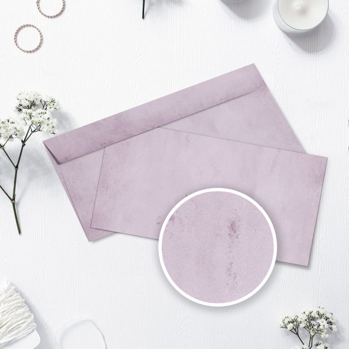 50 Briefumschläge DIN Lang selbstklebend in lila 